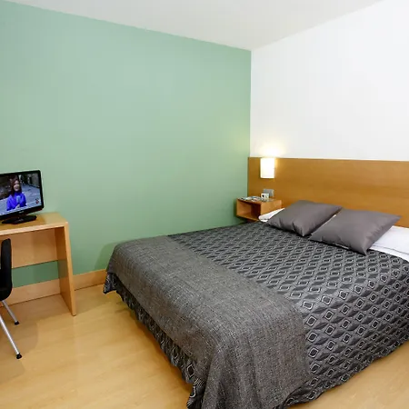 Select Hotel 2*