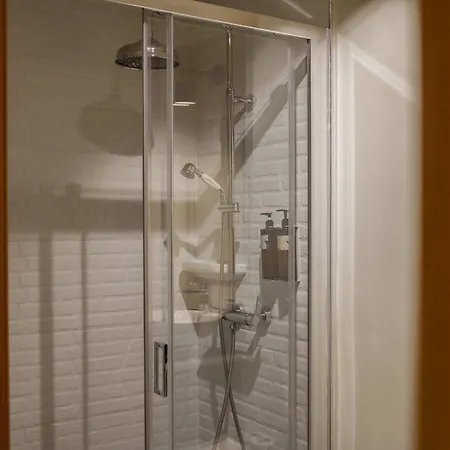 Select Hotel
